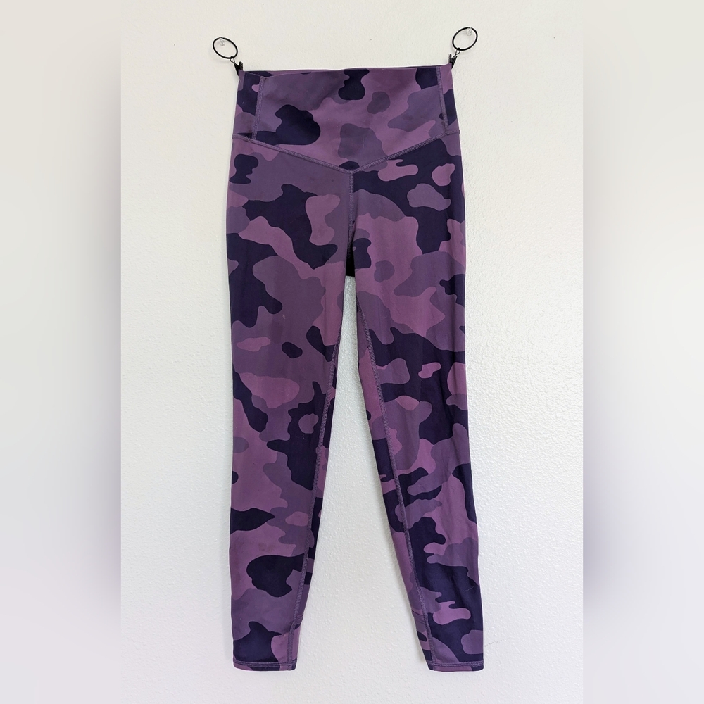 All in Motion Purple Camo Active Leggings Size XL Girl (14/16)